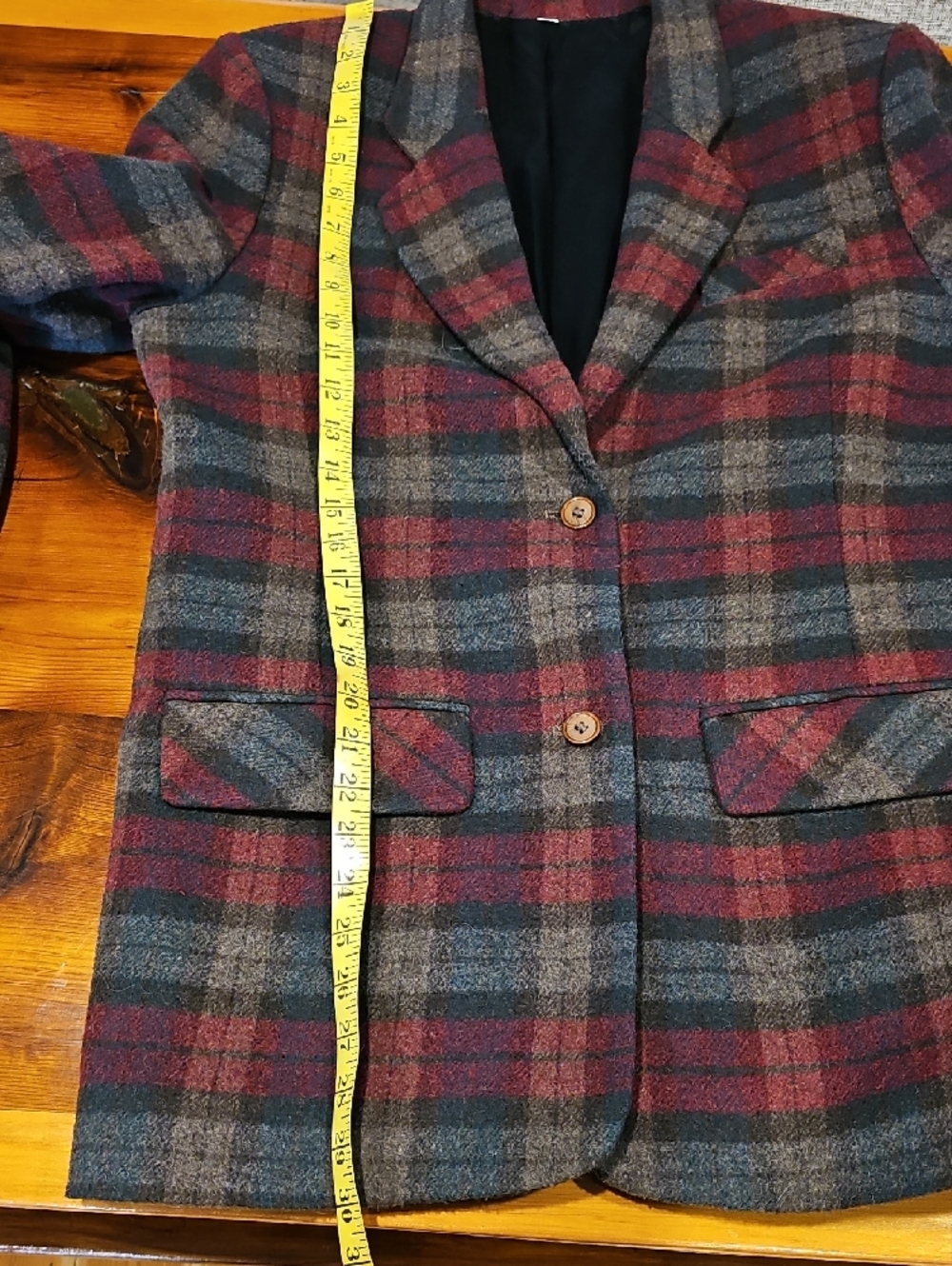 Vintage Reitmans Burgundy & Green Plaid Blazer - Picture 14 of 15